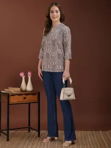 KALINI Women Ethnic Motifs Printed Mandarin Collar Straight Kurti