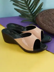 BIG BIRD FOOTWEAR Women PU Regular Wedge Sandals