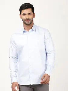 Indian Terrain Men Classic Fit Checked Spread Collar Pure Cotton Formal Shirt