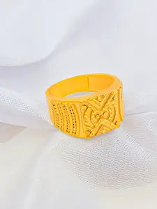 Saizen Men Gold-Plated Finger Ring