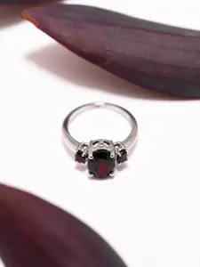 Exotic India 925 Sterling Silver Faceted Garnet Gemstone Trilogy Studded Finger Ring