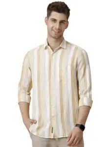QUMASH FASHION Men Vertical Stripes Regular Fit Casual Shirt