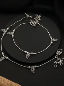 Sangria Set of 2 Silver-Plated Leaf Shaped  with Ghungroo Detail Anklets