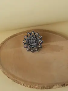 Niska Women Intricate Floral Textured Oxidised Adjustable Finger Ring
