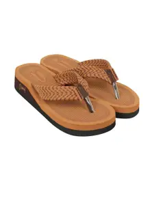 DASHNY Tan Rubber Flip Flops