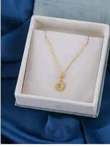 DressBerry Women Gold Plated Chian With Pendant