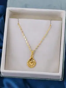DressBerry Women Gold Plated Chian With Pendant