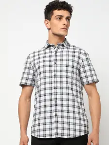 Blue Buddha Men Tailored Fit Tartan Checked Spread Collar Cotton Casual Shirt