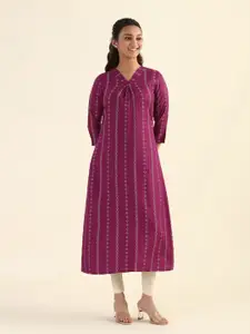 HAY Women Woven Design V-Neck A-Line Kurta