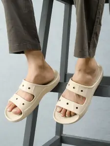 HRX by Hrithik Roshan Men Self-Designed Clogs