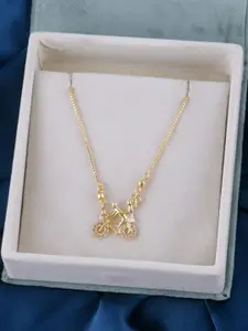 DressBerry Women Gold Plated Chian With Pendant