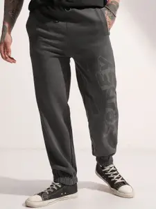 HIGHLANDER Men Typography Printed Baggy Fit Mid-Rise Joggers Trouser