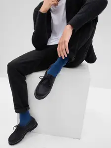 GAP Men Solid Mid-Rise Straight Jeans