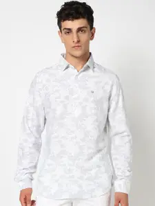 Blue Buddha Men Tailored Fit Floral Printed Spread Collar Cotton Casual Shirt