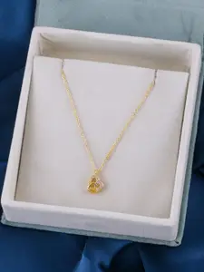 DressBerry Women Gold Plated Chian With Pendant