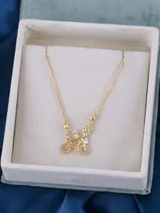 DressBerry Gold-Plated Artificial Stones Studded Minimal Design Chain And Pendant