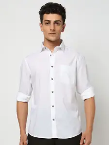 Blue Buddha Men Tailored Fit Solid Spread Collar Cotton Casual Shirt