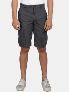 t-base Men Regular Fit Mid-Rise Cotton Cargo Shorts