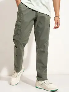 HIGHLANDER Men Elasticated Relaxed Fit Cargos Trousers