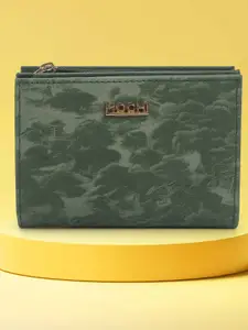 Mochi Women Printed Two Fold Wallet