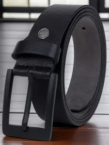 The Roadster Lifestyle Co Men Textured Leather Belt
