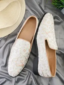 San Frissco Men Textile Mojaris