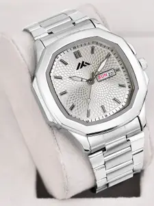 ON TIME OCTUS Men Brass Dial & Bracelet Style Straps Analogue Watch MT-817 SILVER