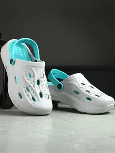 COGS Men Solid Clogs Sandals