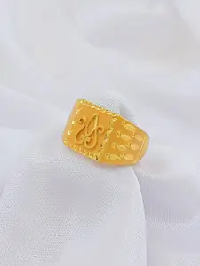 Saizen Men Stainless Steel Gold-Plated Textured Finger Ring