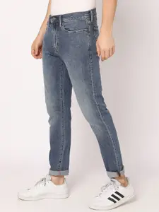 GAP Men Lightly Washed Regular Fit Jeans