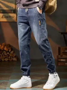 StyleCast Men Jogger Fit Mid-Rise Medium Shade Jeans