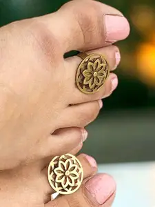 Sangria Floral Adjustable Toe Rings