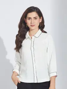 Latin Quarters Women Relaxed Fit Solid Spread Collar Casual Shirt