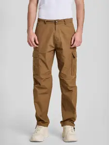Snitch Men Relaxed Fit Mid-Rise Cotton Cargos