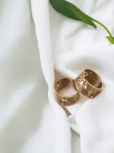 Sangria Lotus Adjustable Toe Rings