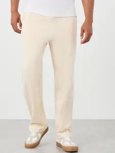 Styli Men Relaxed Fit Straight Leg Track Pants With Snap Closure Deatil