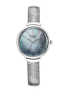 Titan viva glam Women Bracelet Style Straps Analogue Watch 2737SM01