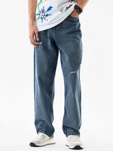 Snitch Men Relaxed Fit Mid-Rise Mildly Distressed Light Fade Cotton Jeans