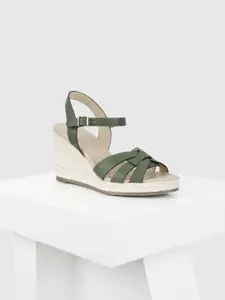 Oroh Women Solid Leather Party Wedge Heel Sandals with Buckles