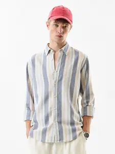 Snitch Men Slim Fit Multi Stripes Striped Casual Shirt