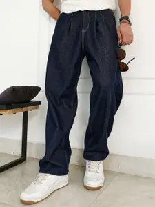 Campus Sutra Men Comfort Relaxed Fit Mid-Rise Pleated Stretchable Jeans