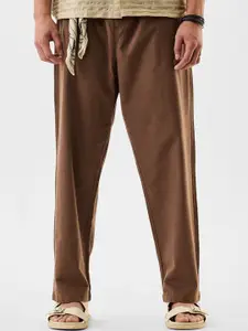 Snitch Men Brown Mid-Rise Relaxed Fit Trouser