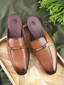 House of Pataudi Men Textured Round Toe Lightweight Mules