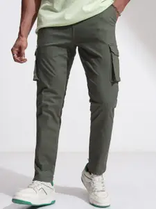 HIGHLANDER Men Slim Fit Mid-Rise Cargos Trousers