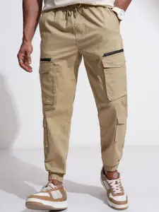 HIGHLANDER Men Relaxed Fit Mid-Rise Flat-Front Cargo Styles Cotton Joggers