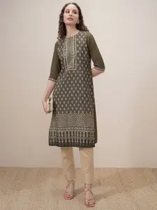 Vishudh Floral Printed Round Neck Straight Kurta