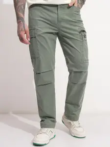Highlander Men Relaxed Regular Fit Mid-Rise Flat-Front Cotton Cargo Styles Trousers