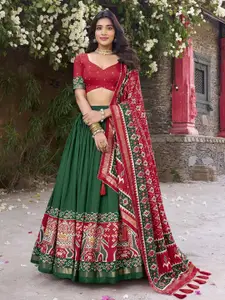 LOOKNBOOK ART Ethnic Motifs Printed Semi Stitched Lehenga & Unstitched Blouse With Dupatta
