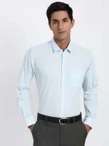 Peter England Slim Fit Striped Spread Collar Formal Shirt