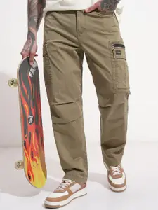 Highlander Men Solid Mid-Rise Casual Cargo Trousers